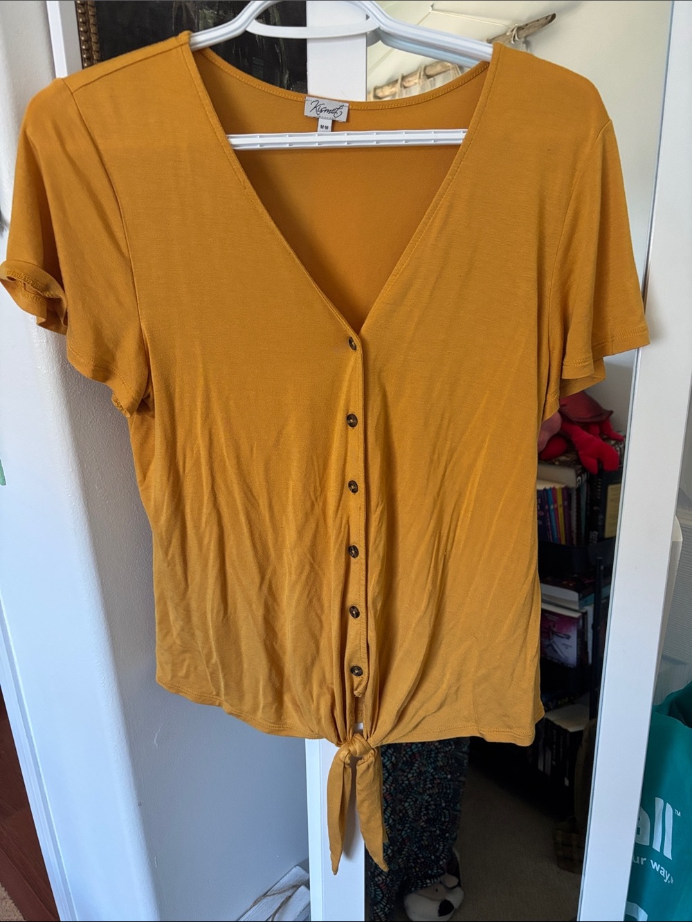 Kensie Mustard Button-Front Tie-Hem V-Neck Top
